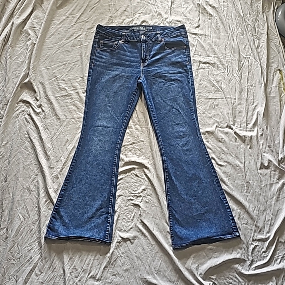 AEO Blue Faded Mid-Rise Super Super Stretch Flare Boho Artist Jeans size 14 R